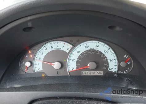 2010 Toyota Camry Se z USA, uszkodzony, nr VIN 4T1BF3EK5AU036498